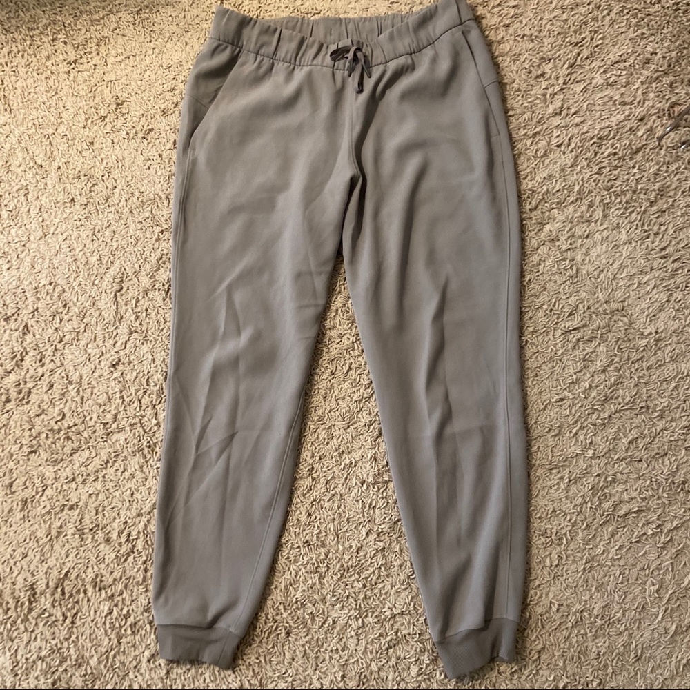 Lululemon On the Fly joggers